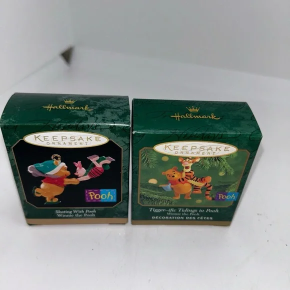 2 Hallmark Pooh Collection Piglet Tigger Miniature 1999-2000 Skating With Pooh - Picture 1 of 7